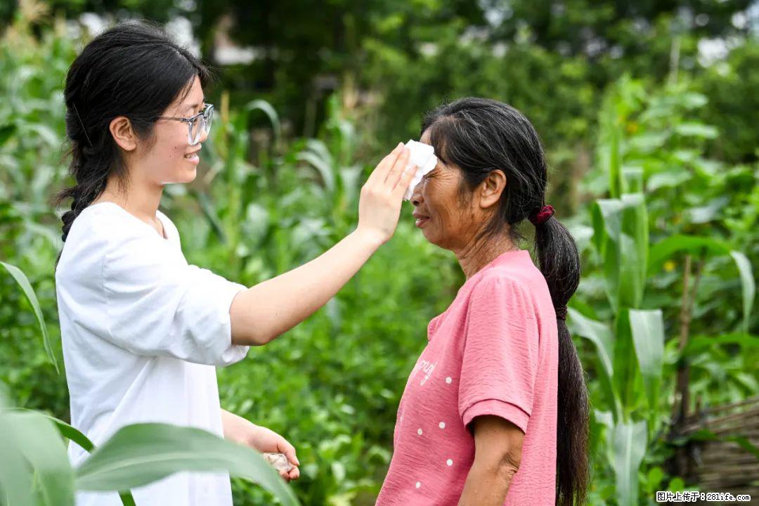 全网追的“扁担女孩”，找了一份暑假工，时薪12元 - 甘孜生活资讯 - 甘孜28生活网 ganzi.28life.com